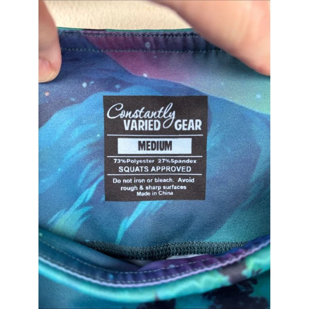 Constantly Varied Gear women’s medium Aurora Mountain Leggings - Blue Green 28”